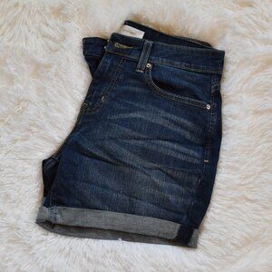 NWOT Levi's Signature Mid-Rise Shorts - 6